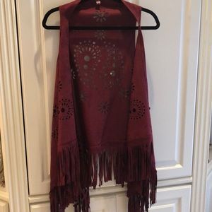 🍇 G - Fringed Bordeaux 🍷 Faux Suede Long Vest will add zest to your closet 😉
